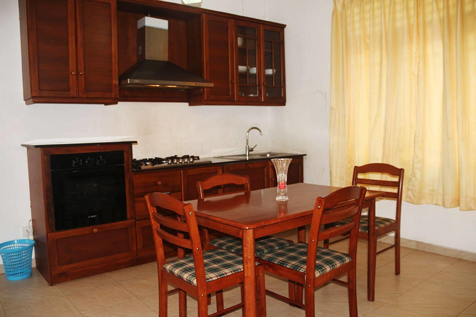 Hotel Red Rose Negombo Exterior foto